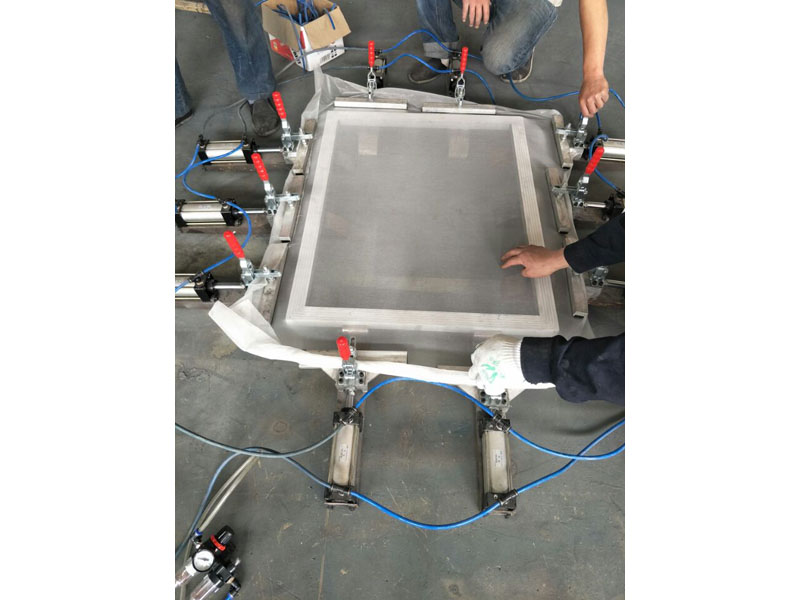 氣動繃網(wǎng)機(jī)